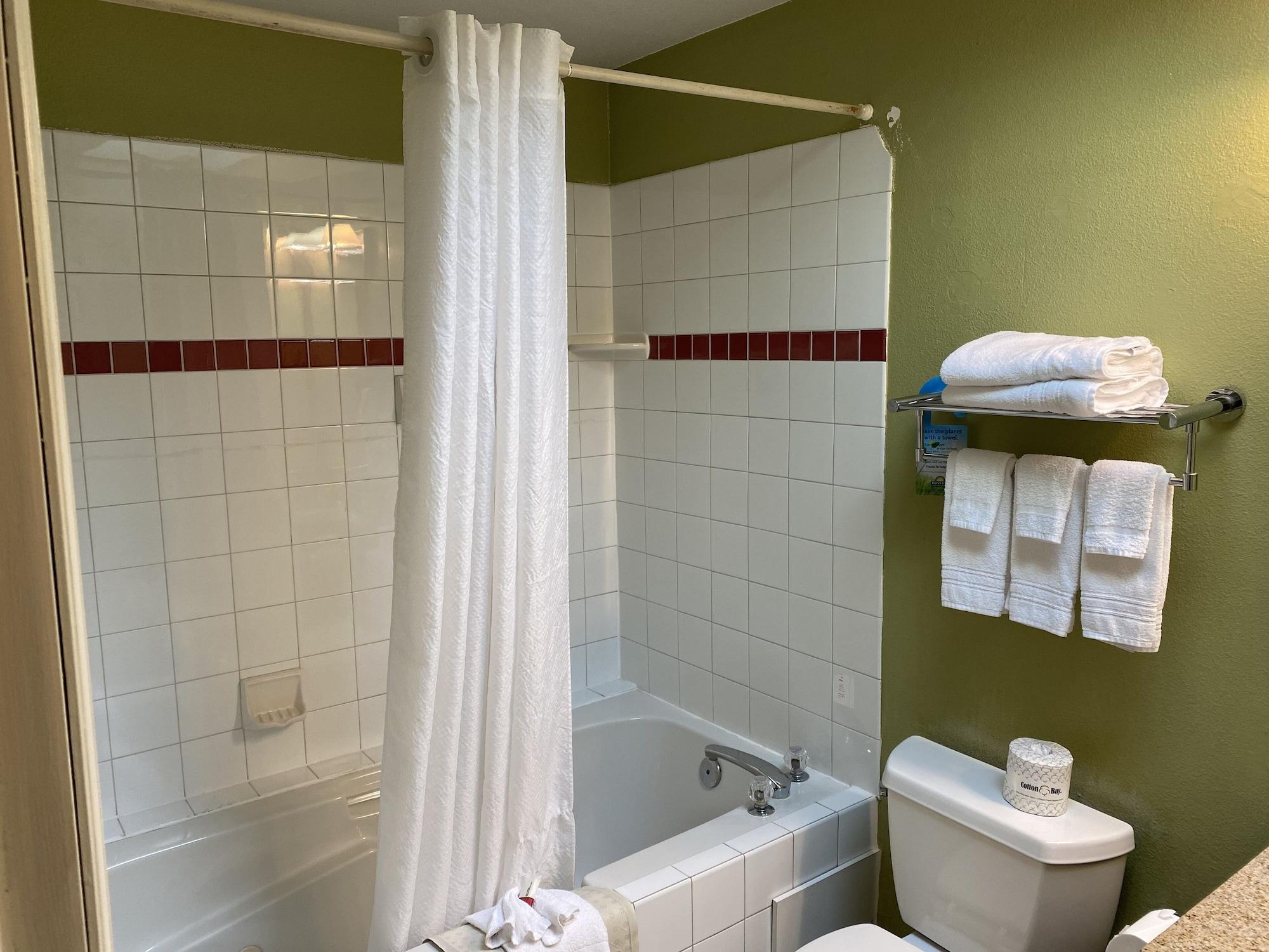 Days Inn By Wyndham Newport Or Ngoại thất bức ảnh