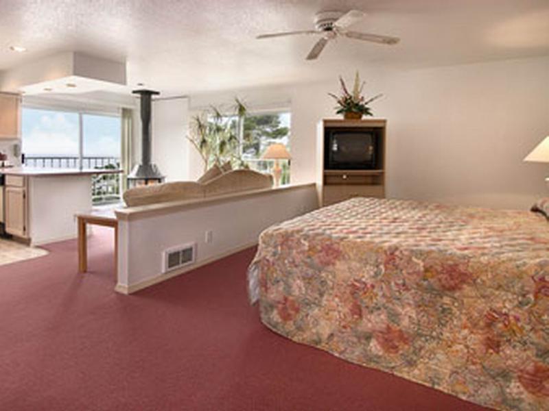 Days Inn By Wyndham Newport Or Phòng bức ảnh