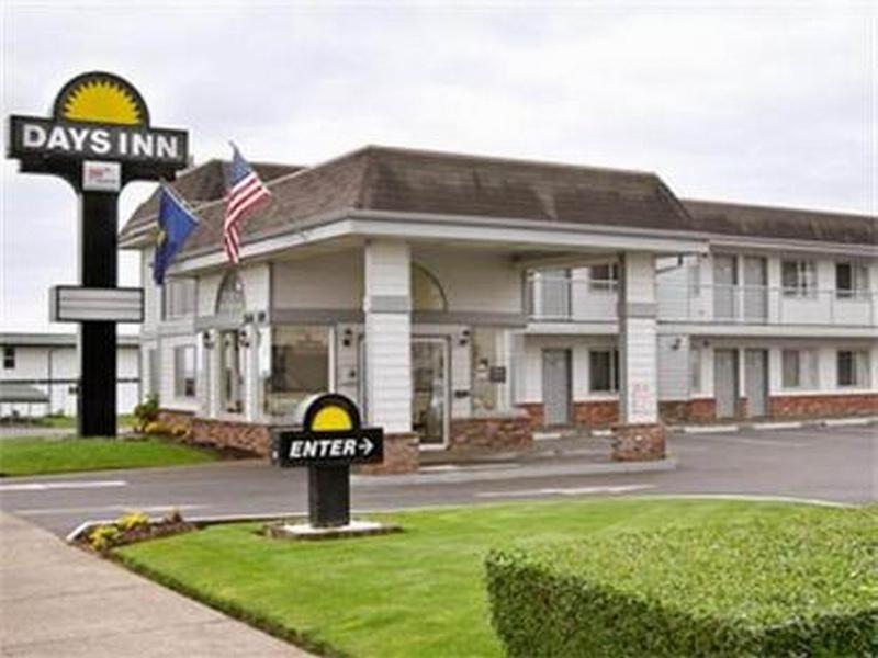 Days Inn By Wyndham Newport Or Ngoại thất bức ảnh