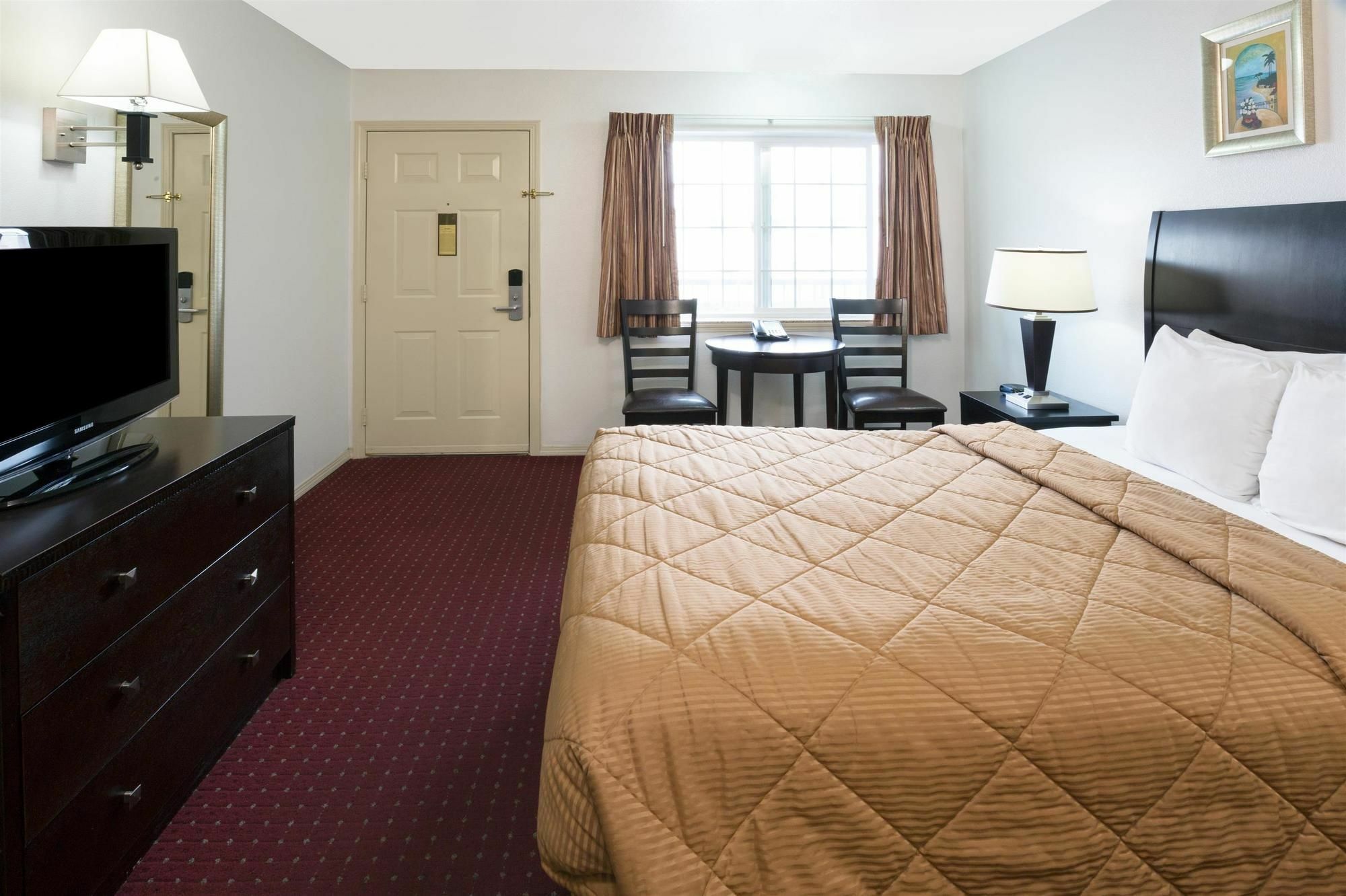 Days Inn By Wyndham Newport Or Ngoại thất bức ảnh